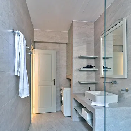 House Kohyli 5d Paros *